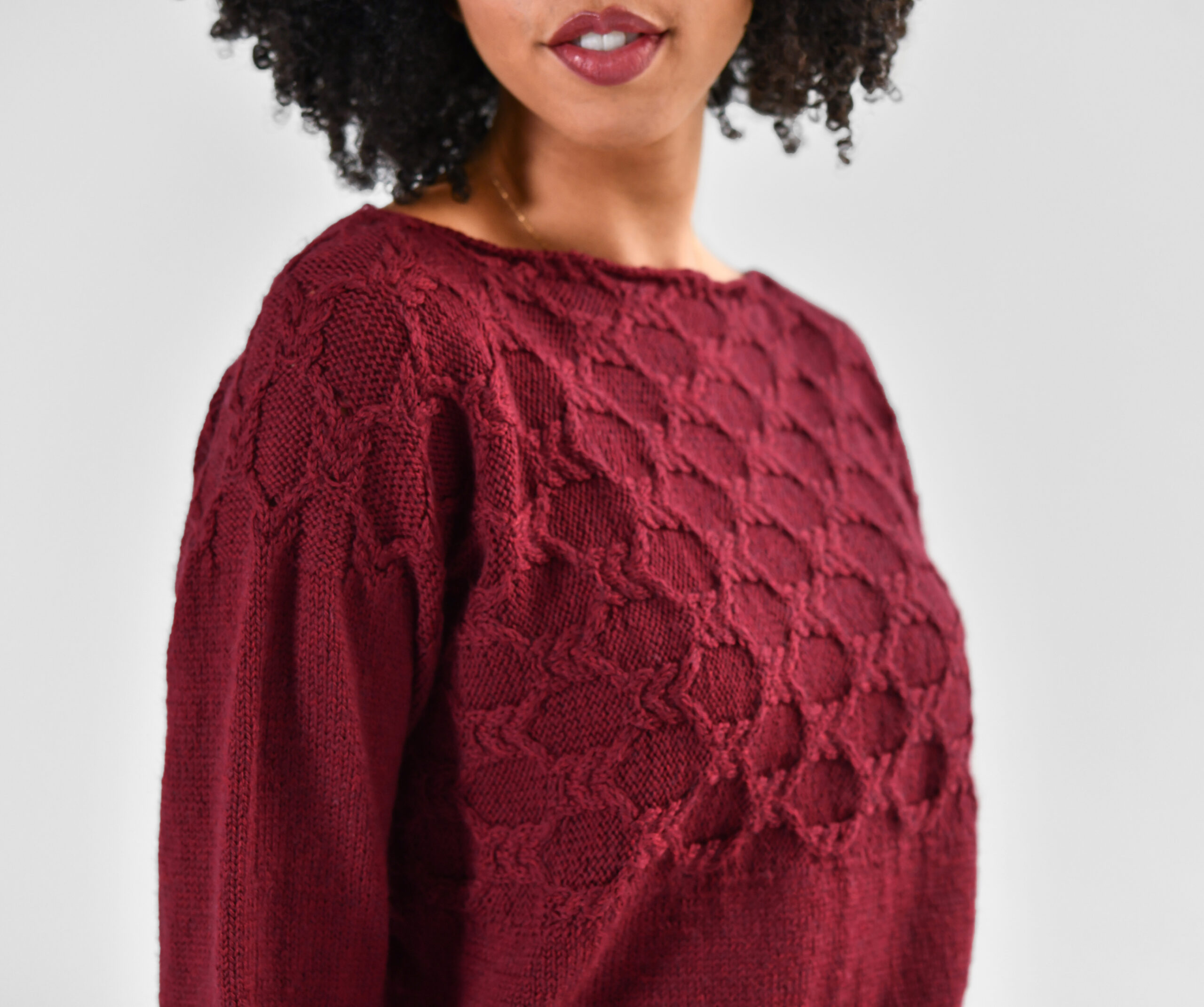 Detailansicht Zopfmusterpasse Pullover Iva
