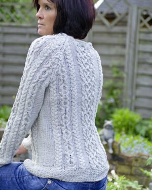 Seiten- und Rückansicht Raglanpullover Joyce