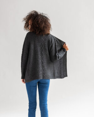 Rückansicht Strickjacke Stina