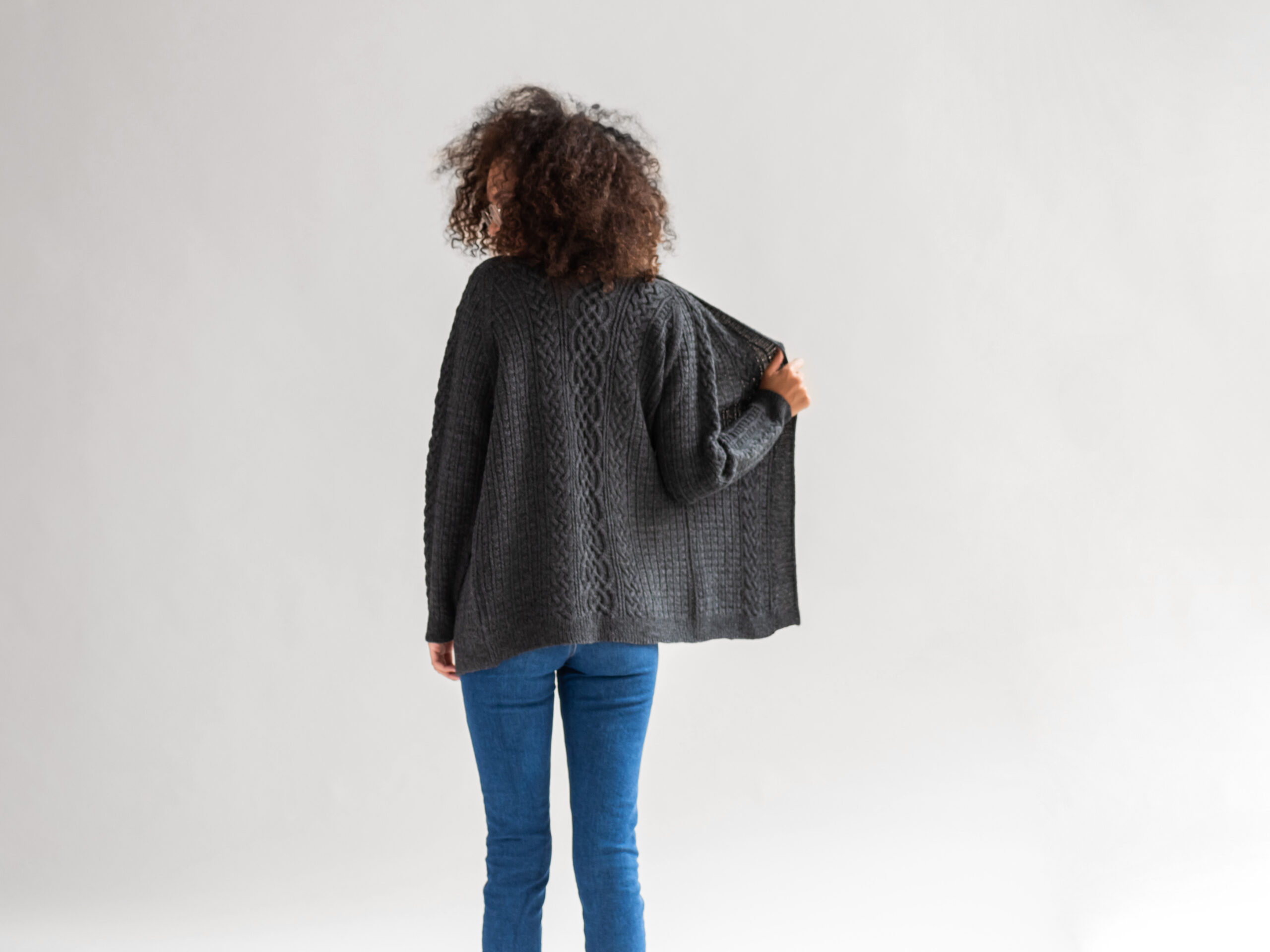 Rückansicht Strickjacke Stina