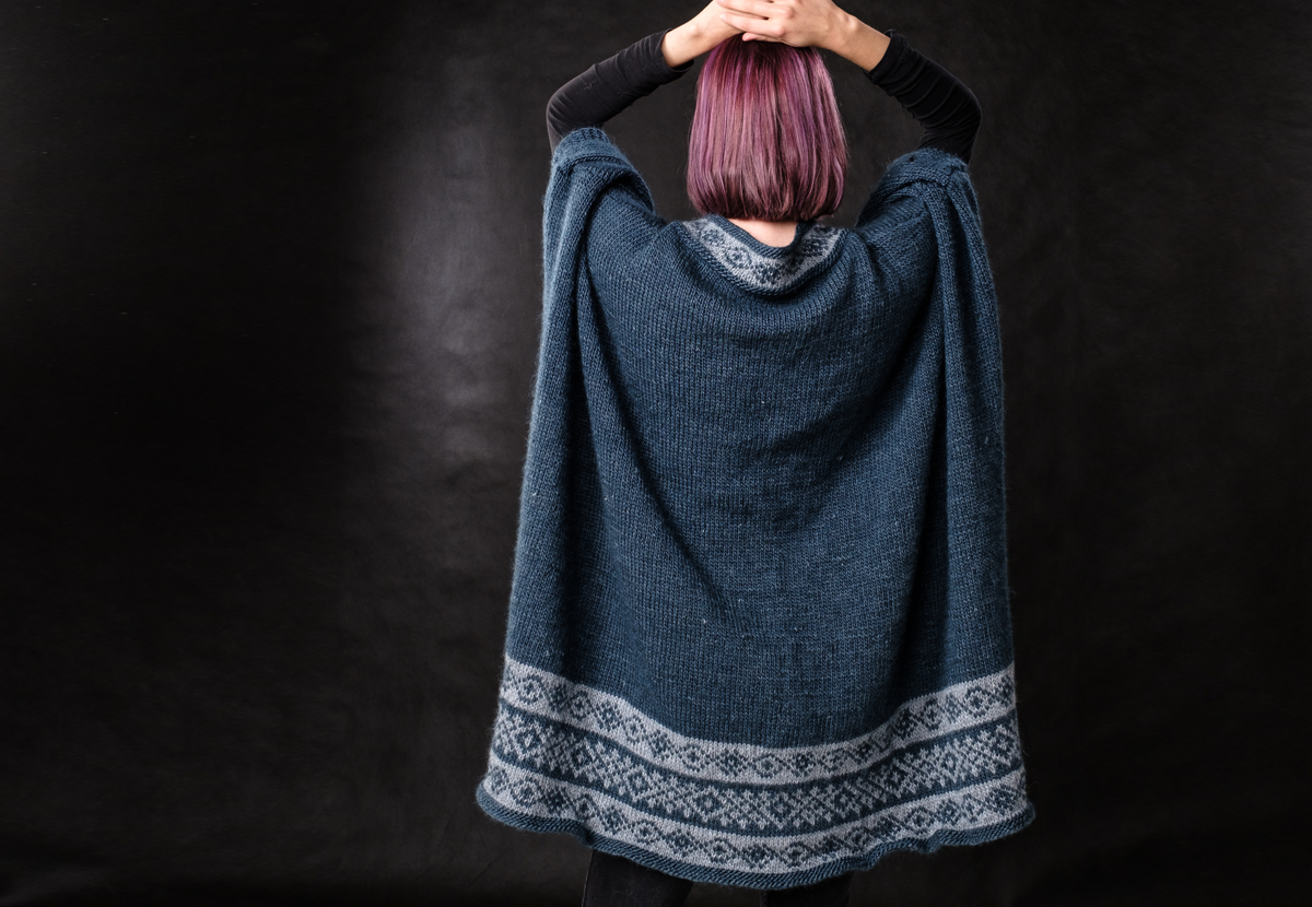 Rückansicht Poncho Amy