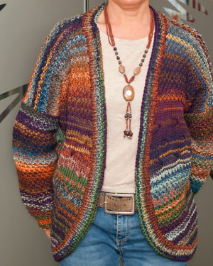 Nahaufnahme Vorderansicht Strickjacke Nastja